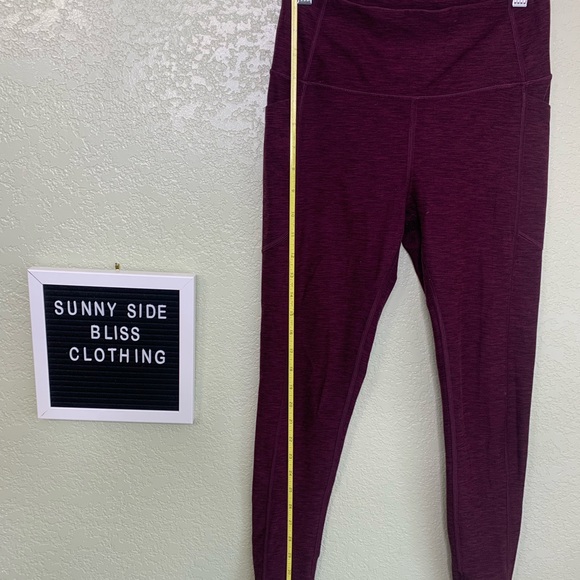 Victoria Secret 7/8 Plum Purple Leggings Size Medium With Size Pockets - Picture 11 of 12